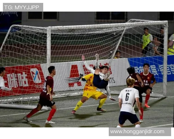 足球巨星们的另类爱好与生活方式：球场之外的激情与兴趣探秘